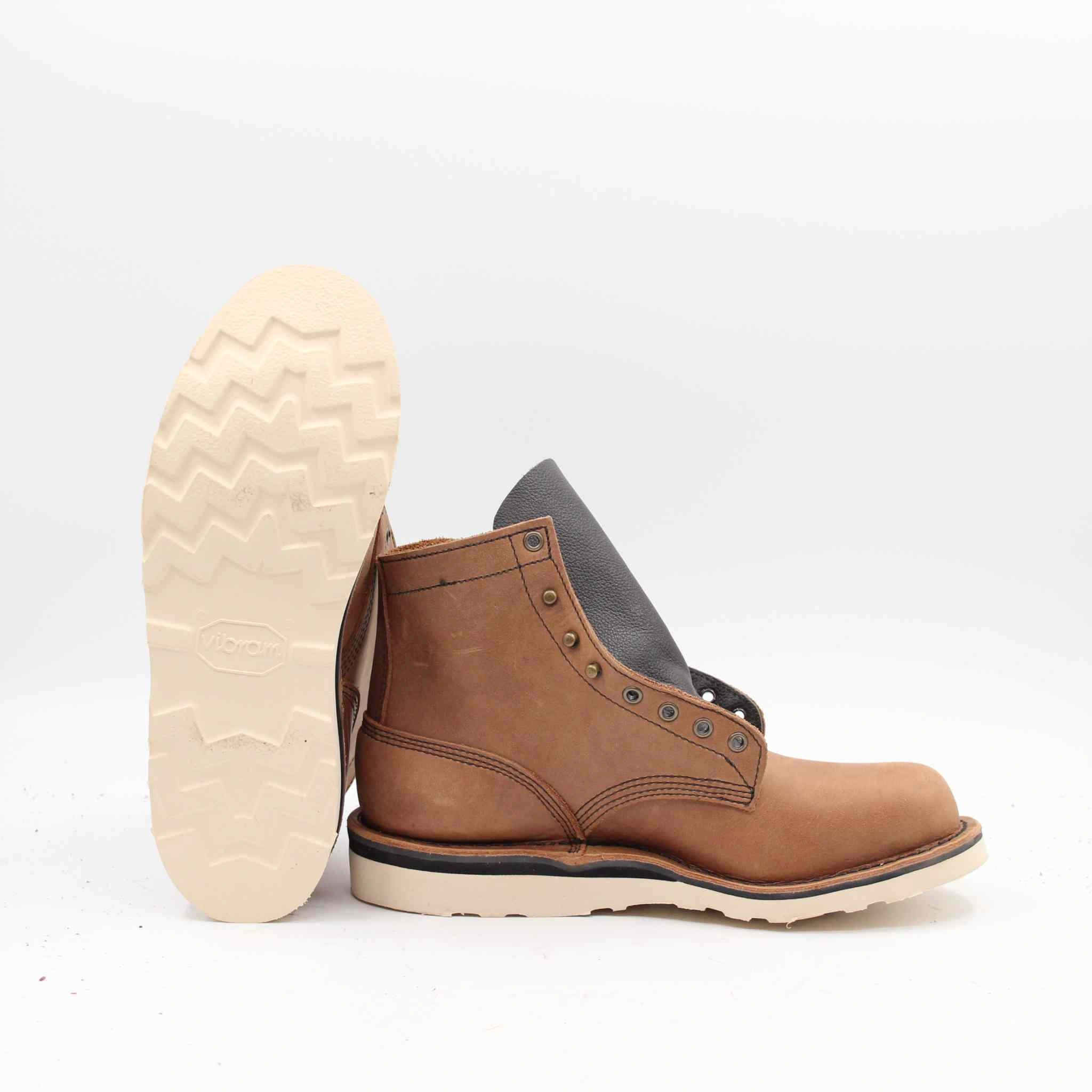 Scarpe eleganti 300 - 10/3E: Un tocco di classe a portata di piede.