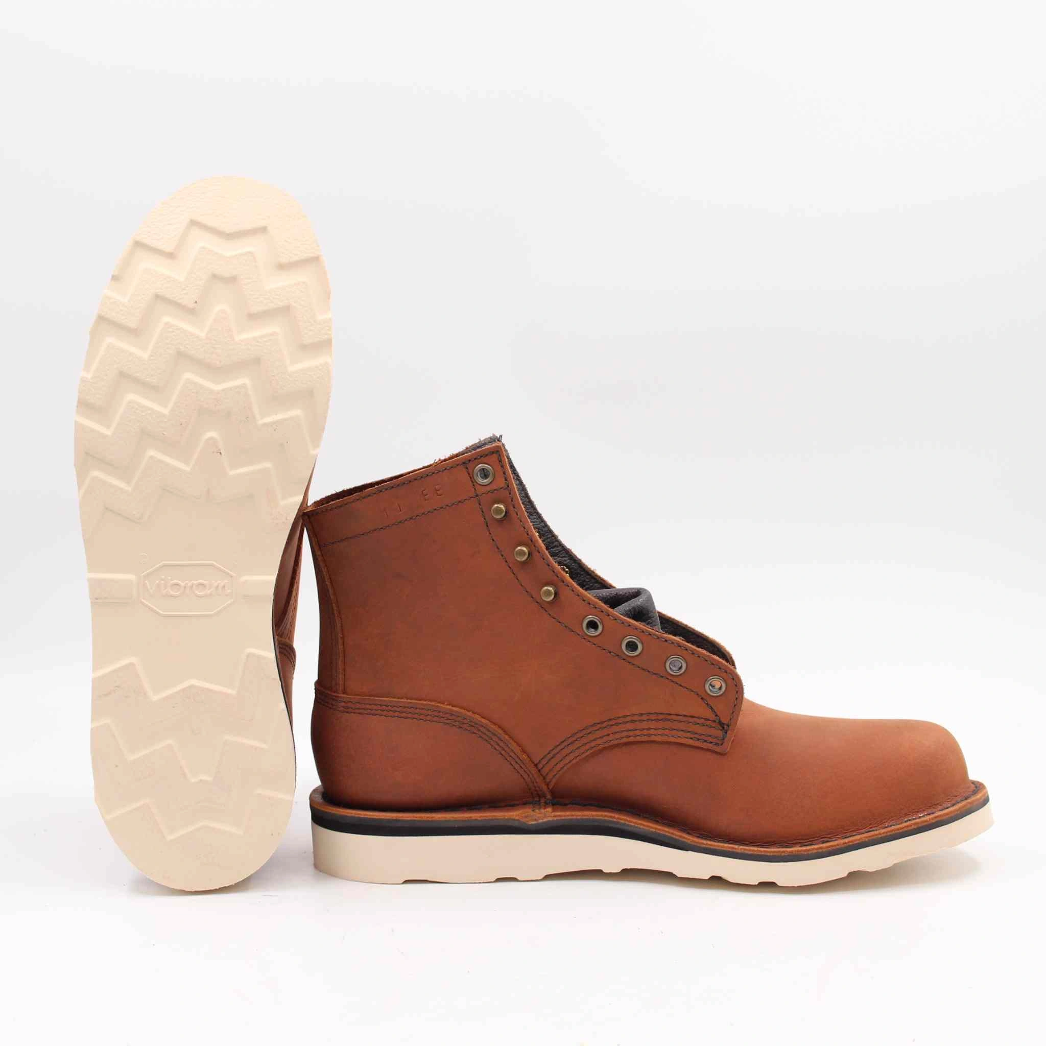 Scarpe 11/EE: Eleganza senza tempo, un classico per ogni passo. Offerta speciale, affrettati!